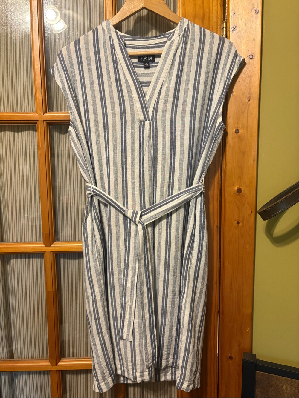 Jones New York Blue and White Striped V‑Neck Midi Dress with Belt